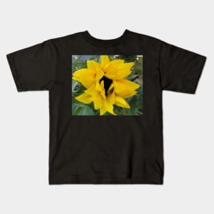 Sunflowers for Peace on Earth: Open the Heart in Solidarity with Ukraine Kids T-Shirt